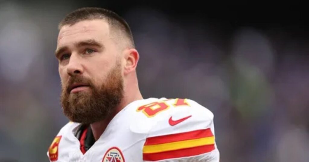 What is the salary of Travis Kelce